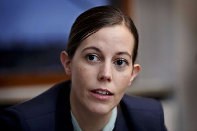 Socialminister Mai Mercado (K) nedsætter en arbejdsgruppe, som skal udarbejde forslag til et knivforbud på bosteder uden at straffe de personer, som kun bruger knive til at smøre en mad i køkkenet. Polfoto/Jens Dresling