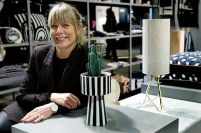 Lotte Øster Fynboe og Oyoy udstiller i One-zonen, hvor Formlands trendeksperter har udpeget de næste store i den danske designbranche. Det prædikat tager stifteren dog med et gran salt. - Vi har begge ben på jorden, men vi håber da, at vi er de næste store, siger Lotte Øster Fynboe. ?Foto: Henrik Ole Jensen