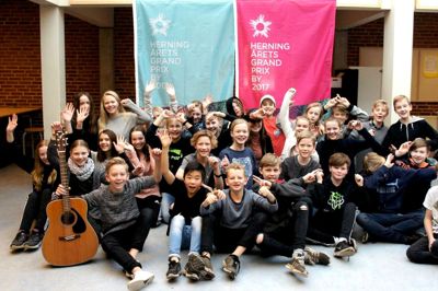 Højgårdskolens 6. årgang. PR-foto