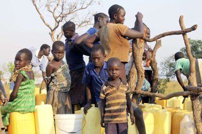 Med over 65 millioner flygtninge og fordrevne på verdensplan er der brug for at tænke nyt for at give bedre hjælp til flere af verdenssamfundets mest udsatte. Her Bidi bidi-flygtningelejren i Uganda. AP/Justin Lynch