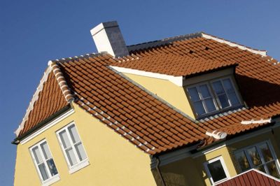 Huspriserne stiger i gennemsnit stødt over hele landet. Men i Vestjylland har man stadig ondt i pengepungen, hvis man sælger hus. Foto: Colourbox