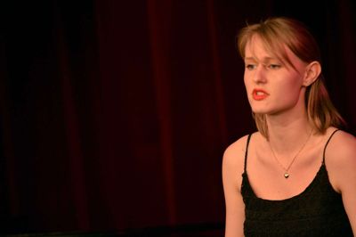 Nicoline Hollænder Larsen fra Ikast sluttede semifinalen af med en flot udgave af »A summer in Ohio« fra musicalen »The last five years« ?Foto: Steen Hebsgaard