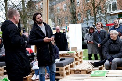 Brian Nygaard Bruhn fra Herning Bibliotek og Thomas Skov snakkede om høflighed, sociale spilleregler. Foto: Flemming Hansen