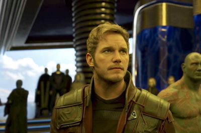 Chris Pratt vender tilbage til sin rolle som Star Lord, en ung mand, der som dreng blev bortført af rumvæsener, og som nu lever som lykkeridder på fjerne planeter. ? Foto: Walt Disney Motion Pictures