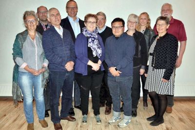 Kristen-demokraterne var mandag samlet til årsmøde i Ikast og fandt 23 kandidater til regionsråds-valget. Hvoraf nogle stillede op til foto.? PRivatfoto