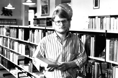 Morten Fogh gjorde sig bemærket som bibliotekar i Videbæk for 25 år siden. To år senere skiftede han til Herning, hvor han var indtil 2000. Efter et svinkeærinde i Vejle var han fra 2004 til 2011 bibliotekschef i Herning, og i dag er han bibliotekschef i Aabenraa. ? Foto: Nils Lund