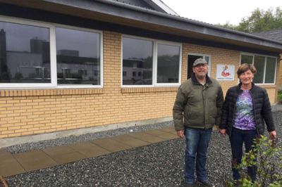 Nummer fire er flot renoveret. Her er det Niels og Lene Ruthy. ?Foto. Ole Skydt