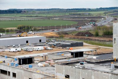 Byggeriet af sygehuset i Gødstrup er i fuld gang, og som nærmeste nabo får sygehuset forsknings- og udviklingscentret Nido - her skal byggeriet i gang i 2018. Foto: Flemming Hansen