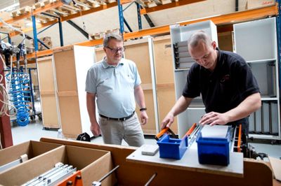 Administrerende direktør i Aubo Torben Andersen (t.v) modtager tirsdag DI Midt Vests Initiativpris 2018. ?Foto: Tom Laursen