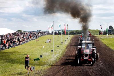 Der blev givet fuld gas på traktorerne. ?Foto: Flemming Hansen