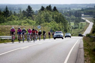 Lady Tour. Cyklisterne kom fra Tjørring og så vidt omkring som Trehøjebakken, Grønbjerg og Sørvad. Foto: Tom Laursen