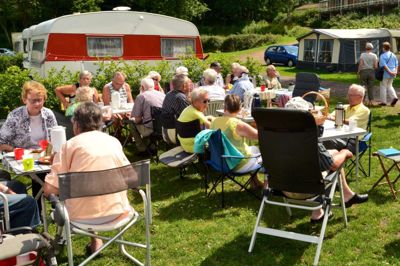 Hyggen er i fokus, når der er seniorcamping i Haderup. Privatfoto