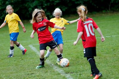 Der blev gået til stålet, selvom de fleste af børnene netop er gået på sommerferie. FOto: Flemming Hansen