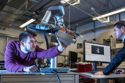 Det er ikke kun moderne teknologi og elektronik, der trækker unge til ingeniøruddannelserne. Den klassiske bygningsingeniør-uddannelse er fortsat den mest populære på Aarhus Universitet. ?Foto: Lars Kruse