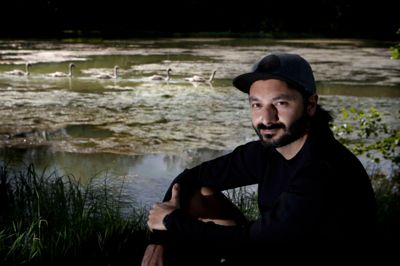 Ercan Alici er ene hane i en flok på syv. Han og hustruen Kader har fem piger, hvoraf de to er spæde tvillinger. Foto: Henrik Ole Jensen