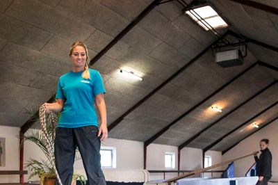 Træningen begynder med en tur i poolen, hvor Tycoon skal gå otte omgange. ?FOTO: TOM LAURSEN