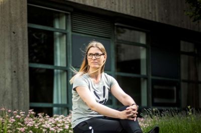 Der er ikke de store udsving i Anne Kejsers humør, som oftest er i den glade ende. Roen har hun også altid haft. Til gengæld er hun af den distræte slags, der bliver nødt til at indrette sit liv med huskelister og struktur for ikke at glemme vigtige ting. ? Foto: Michael Drost-Hansen