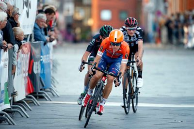 Jonas Aaen (forrest) vandt gadeløbet i Herning tilbage i 2007. Han kom også med i det afgørende udbrud i aftes, men måtte se sig slået af Louis Bendixen (bagest). Foto: Flemming Hansen