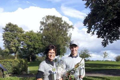 Anny Danekilde og Simon Henneberg blev klubmestre i Ikast Golf Klub. Privatfoto