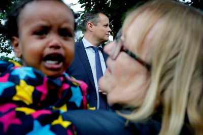 Der sættes mange nye byggerier i gang ved skoler og daginstitutioner rundt i Herning Kommune som her ved Galaxen og Brændgårdskolen. Men skolerne mener, at Herning Byråd med borgmester Lars Krarup (V) i spidsen udhuler økonomien med kravene om effektiviseringer.?foto: henrik ole jensen
