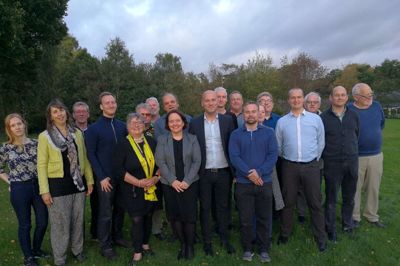 Repræsentanter for Socialdemokratiet, Enhedslisten, Radikale Venstre, SF, Alternativet, Psykiatri-Listen og Retsforbundet tog opstilling for at markere, at de syv partier indgår i bredt valgforbund ved regionsrådsvalget i Region Midtjylland 21. november. ?Foto: PR