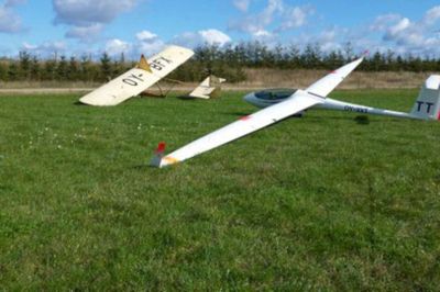 Svæveflyene er af en noget andet støbning end de fly, de fleste af os kender fra charterrejser. I svæveflyene er der ikke meget, der adskiller passageren og den friske luft fra hinanden. ?FOTO: PR-FOTO