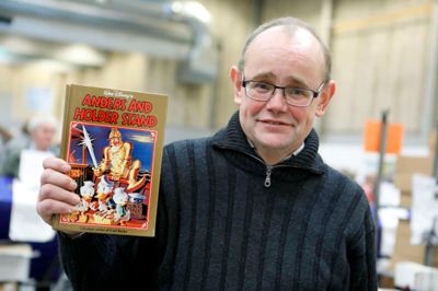 Per Helms fra Agerskov har tegneserier som sit store speciale. På »Ting og Sager« kunne man købe et eksemplar af den første Jumbo-bog, der udkom i 1968. Han har også - næsten - alle Anders And-blade siden det første udkom for 68 år siden.?foto: henrik ole jensen