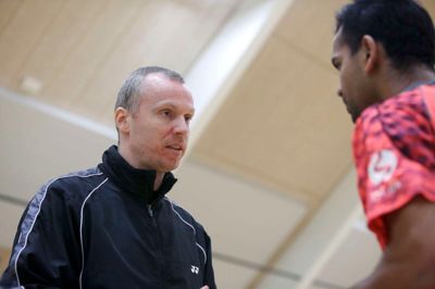 Cheftræner Sune Gavnholt noterer sig med glæde, at tre af Ikasts divisionsspillere nåede frem til kvartfinalerne ved DM i Aarhus. Foto: Henrik Ole Jensen (Arkiv)