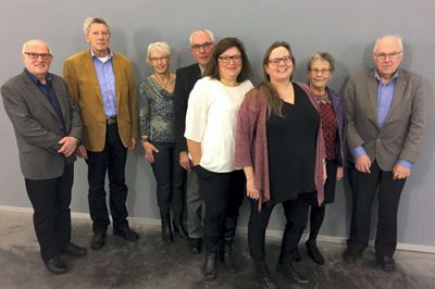 »Fonden af 1844« delte fredag penge ud på Heart. Fra venstre er det Kristian Merrild, formand for fonden, Mogens Styrup Jensen fra Marienlunds Venner, Jytte Gundersen og Kai Bohsen fra Folkekirkens Cafe og Dagligstue, Monica Jørgensen og Dorthe Bébe fra Team Teatret samt Ella Relund og Henning Nørgaard fra Snejbjerg Menighedsråd. ?Foto: Kenneth Meinby Sørensen