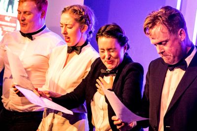 Drengekorets oplevelser med New York og Chili Klaus var blandt overskrifterne, da Team dramatiserede nyhedsåret. Foto: Tom Laursen
