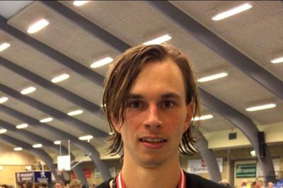 Mikkel Skov, kaptajn for Sunds Seahawks, kunne tage hjem fra pokalfinalen med både trofæ, guldmedalje og titlen som finalens pokalfighter.? Foto: Ole Bitsch