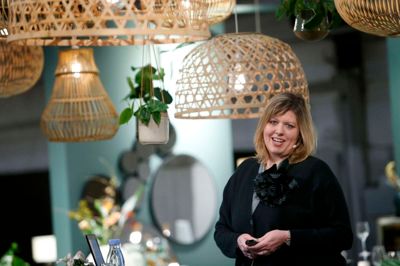 Danskerne kan noget helt specielt, når det gælder design, og når det kommer til at spotte nye trends, så kigger den kendte, amerikanske indretnings-blogger, Holly Becker, som holdt åbningstalen på Formland, ofte mod nord fra sit hjem i Tyskland. ?Foto: Flemming Hansen.