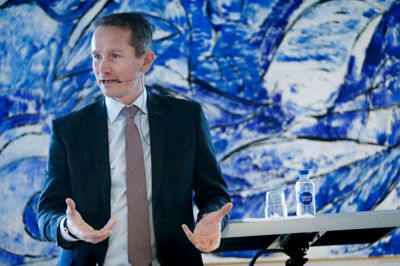 Kristian Jensen holdt mandag foredrag i Mediehuset Herning Folkeblad for 70 lokale erhvervsfolk. ?Foto: Flemming Hansen