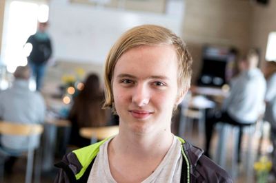 Daniel Nielsen:
Det kniber lidt med matematikken, så det er fint det her. Jeg føler faktisk, at jeg har fået mere styr på det, men skoledagene er lidt lange. Jeg kunne godt tænke mig at blive mekaniker.