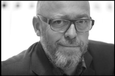 For René Foli var det en svær beslutning at rykke hele familien med til Firenze, da han fik arbejde på en designskole i byen. I dag er det ikke designskolen i Firenze, men på Via Design i Herning, at den 53-årige uddannelses- og forskningschef, har sin daglige gang. Foto: Henrik Ole Jensen