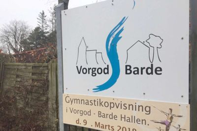 Der skiltes godt med den lokale gymnastikopvisning. ?Foto: Ole Skydt