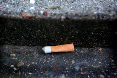 Mange års indsats mod rygning virker stadig i mange kommuner i Region Midtjylland, hvor antallet falder modsat den nationale tendens. Det går dog den gale vej med motion, kost og svær overvægt, viser Region Midtjyllands Sundhedsprofil, som præsenteres onsdag 14. marts i Herning. Foto: Henrik Ole Jensen