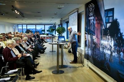 Sidste forår inviterede Herning Folkeblad læserne til informationsmøde om Herning+ - planen for udviklingen af sygehusgrunden. I næste uge kan borgerne så få konkret indflydelse på projektet, når Folkebladet sammen med Herning Kommune er vært ved et møde, hvor herningensernes idéer skal frem. ?Foto: Tom Laursen