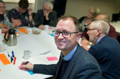 Erhvervsdirektør Kenneth Mikkelsen:
- Vi skal udnytte muligheden for at skabe noget urbant erhverv for kreative iværksættere. Gerne små arbejdende værksteder, hvor der er salg af unikaprodukter. Det kan være alt fra små textilserier, kunsthåndværk til forskellige former for vintage. Hvis vi kan skabe sådan et kreativt miljø, så vil det spændende cafémiljø og de alternative restauranter følge naturligt efter. Vi skal kigge på, hvad de har i København og Aarhus frem for de øvrige provinsbyer. Det kan blive et kulturelt kraftcenter på linje med Godsbanen i Aarhus eller Kødbyen i København i en rå, urban stil, så det hele ikke bare bliver stål og glas. Samtidig skal der selvfølgelig være mange forskellige slags boliger, så vi opnår en god og spændende diversitet.