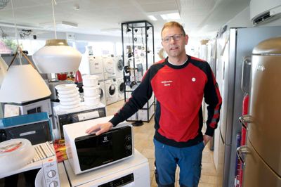 HB Connection fejrer 25-årsjubilæum 12. april i Aulum. Her ses direktør Henrik Bendtsen i butikken på Højgade. Foto: Flemming Hansen