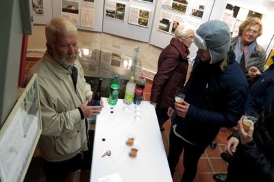 Ved kulturnat 2017 blev der serveret øl og læskedrik i vandtårnet. ?Foto: Laila Kempel