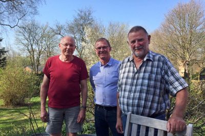 Der dukkede kun tre personer op til generalforsamling i Kibæk Lokalråd, og det ærgrer medlemmerne af bestyrelsen, at der ikke er større interesse for lokalrådets arbejde i byen. På billedet er det Mogens Øster (t.v.), formand Knud Rahbek og Knud Nielsen fra bestyrelsen. ?Foto: Mette Hagedorn