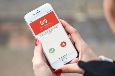 Region Midtjyllands 32 førstehjælperkorps skal erstattes af såkaldte hjerteløbere, der via en app får besked om hjertestop i nærheden og hurtigt kan komme til hjælp - efter at have hentet den nærmeste hjertestarter. ?Foto: Hjertestarter.dk