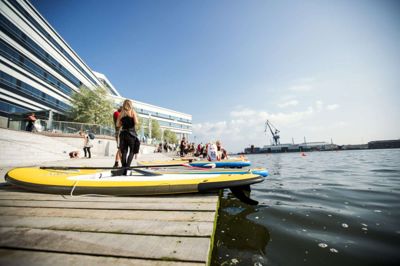 Vandet og havnen har altid haft en stor betydning for Aarhus, og netop nu sker der en fantastik forandring på hele havneområdet nær centrum.