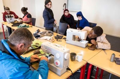 Integration:
Besøg i Medborgerklassen hos LærDansk, som er et af tiltagene til at hjælpe flygtninge et skridt nærmere en praktikplads / job, i Højhuset ved herningCentret.