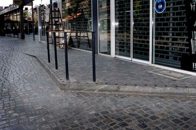 Herning Kommune medvirkede til, at der blev sat et gelænder op, men nu skal der kigges på flere løsninger. Foto: Henrik Ole Jensen