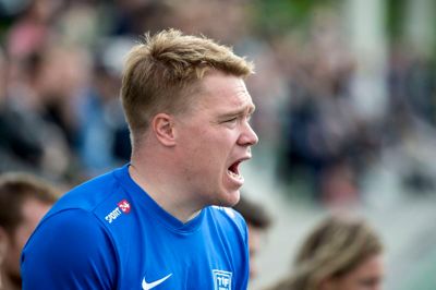 Træner Casper Johnsen og hans Tjørring-mandskab måtte i overtiden se sejren forsvinde i Randers. Foto: Tom Laursen