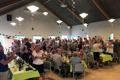 Der var gang i festen om aftenen i Hodsager Multicenter. Foto: Privatfoto
