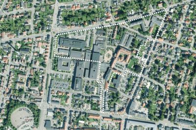 Det er den indrammede del af sygehusgrunden, som Herning Kommune først vil sælge, og borgmester Lars Krarup tror på, at store dele kan være solgt allerede inden årets udgang. ?Foto: Herning Kommune