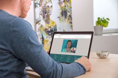 Med Aleris-Hamlet Hospitalers nye tilbud kan man mødes med psykologen ansigt til ansigt på privathospitalet på Poulsgade i Herning - eller man kan vælge at mødes med psykologen online på smartphone, tablet eller computer. ?Foto: PR-foto